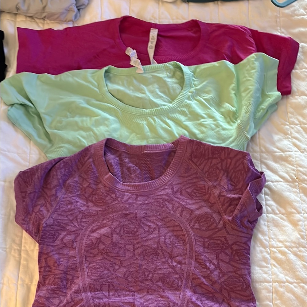 Lululemon Athletica Pink and Green Short Sleeve Tees